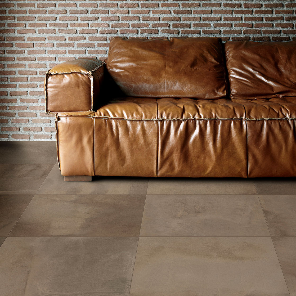 Lungarno Disk 24" x 24" Porcelain Tile