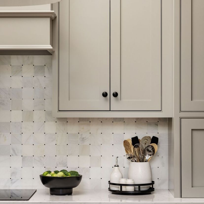 Jeffrey Court Classic Statuario Octagon Dot 11.25" x 11.25" Marble Mosaic