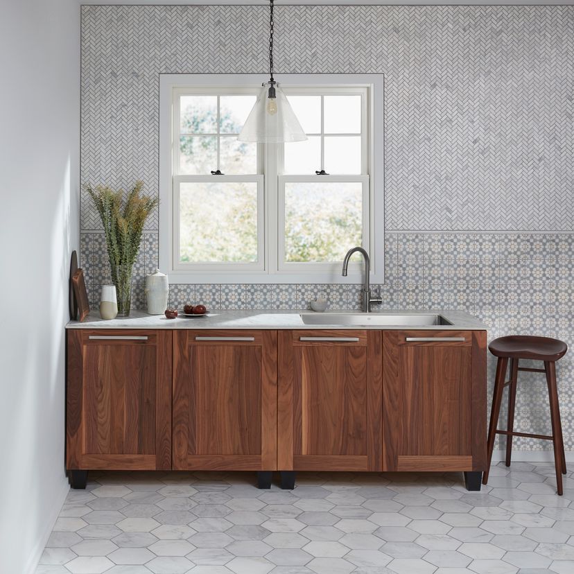 Jeffrey Court Classic Statuario Deco 6" x 6" Marble Tile