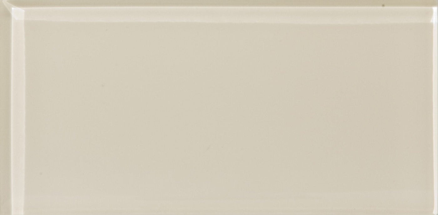 Emser Lucente 3" x 6" Cream Glass Tile